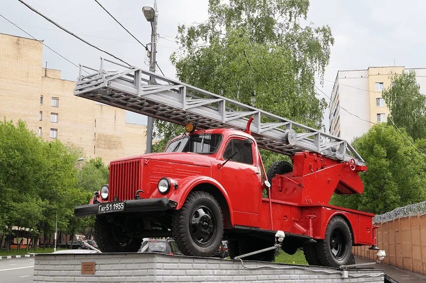 Пожарная автолестница газ 51. Пожарка 17. Пожарная автолестница газ 51. Газ 51 пожарный. Газ 52 автолестница пожарная.