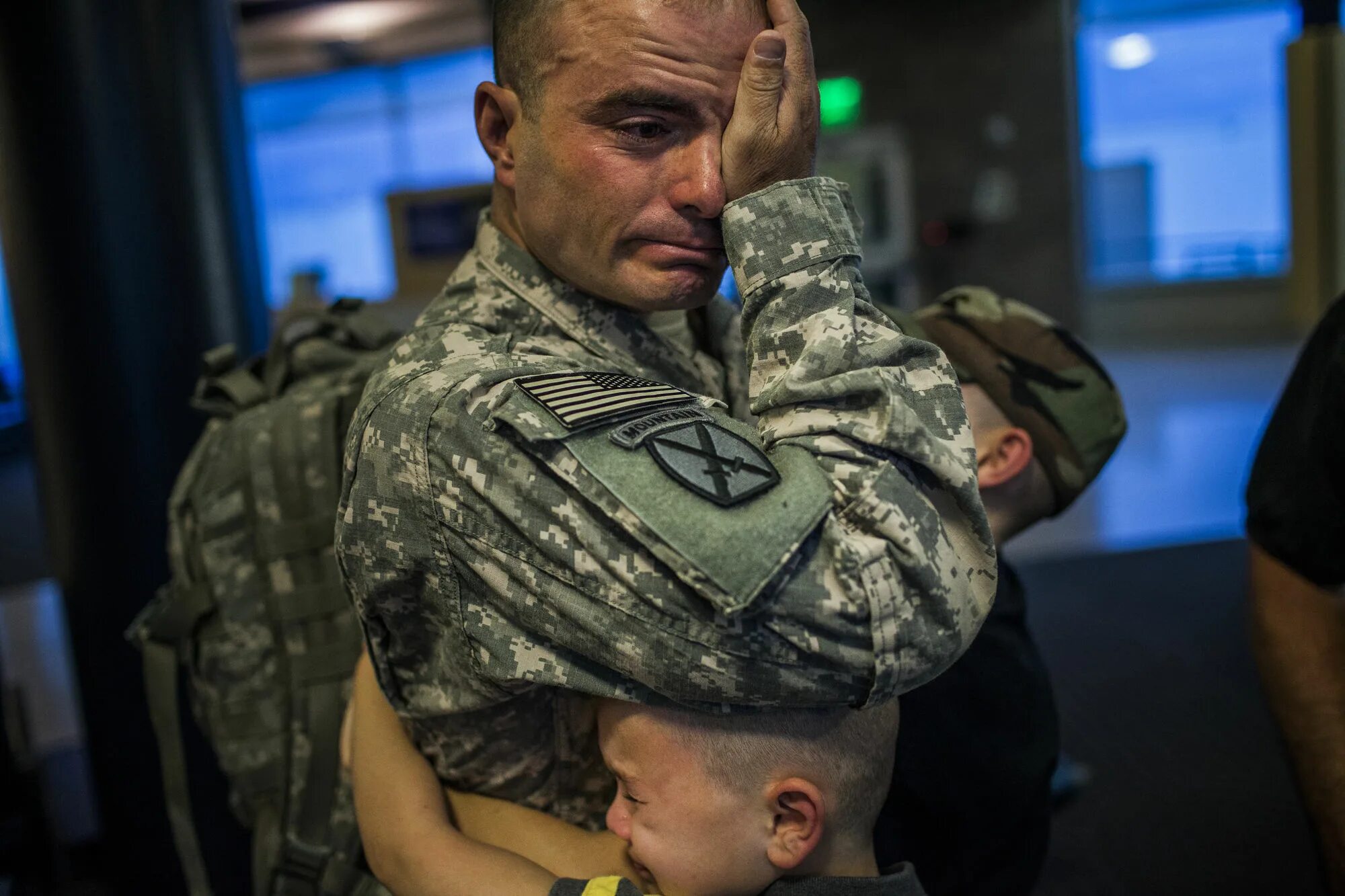 He a soldier. Человек с рпг. Бателфилд афганистан. Российский солдат. Бегун в военной форме.