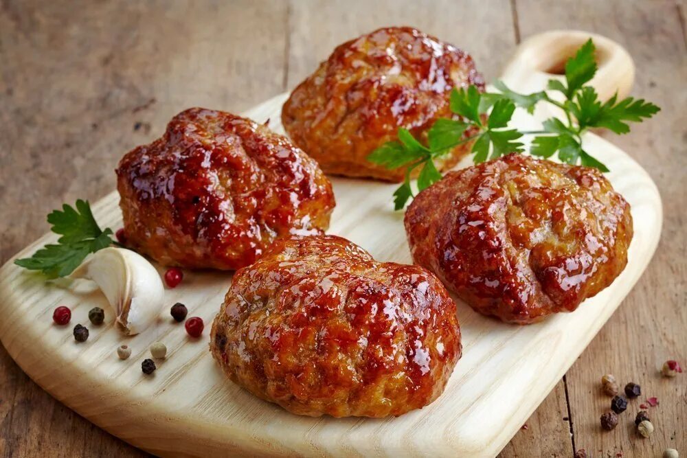 Рецепт сочных котлет без хлеба. Котлеты. красивые котлеты. вкусные сочные котлеты. пышные котлеты.