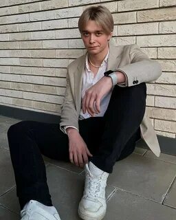 Артемов блоггер
