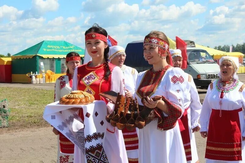 Раськень озкс 2022 мордовия. Чуваши коренной народ. Нация чувашка. Фольклор чувашского народа для детей. Канашский район чувашия.