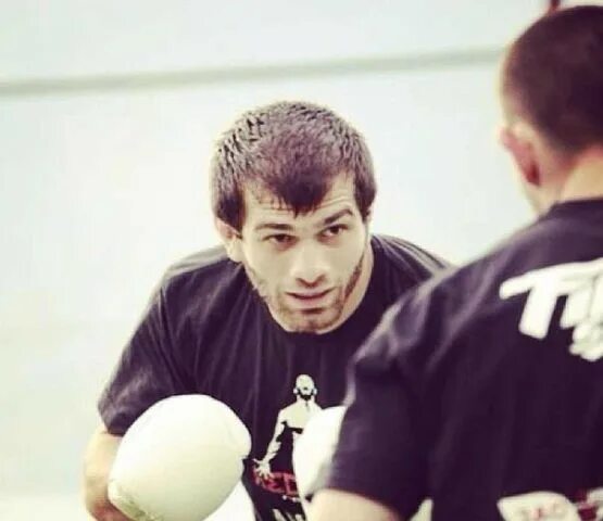 какие качества цените в людях больше всего?. статусы в картинках. цените тех людей. что ты больше всего ценишь в друзьях. идеальных людей не бывает.