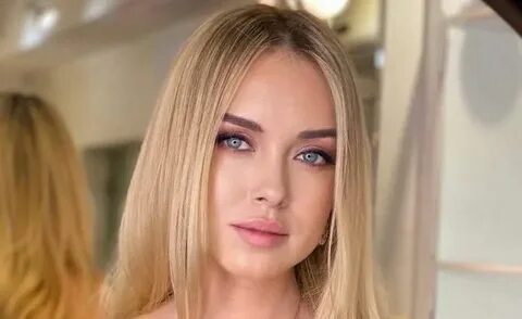 Uxlab yotganda qizil sochni sikdi