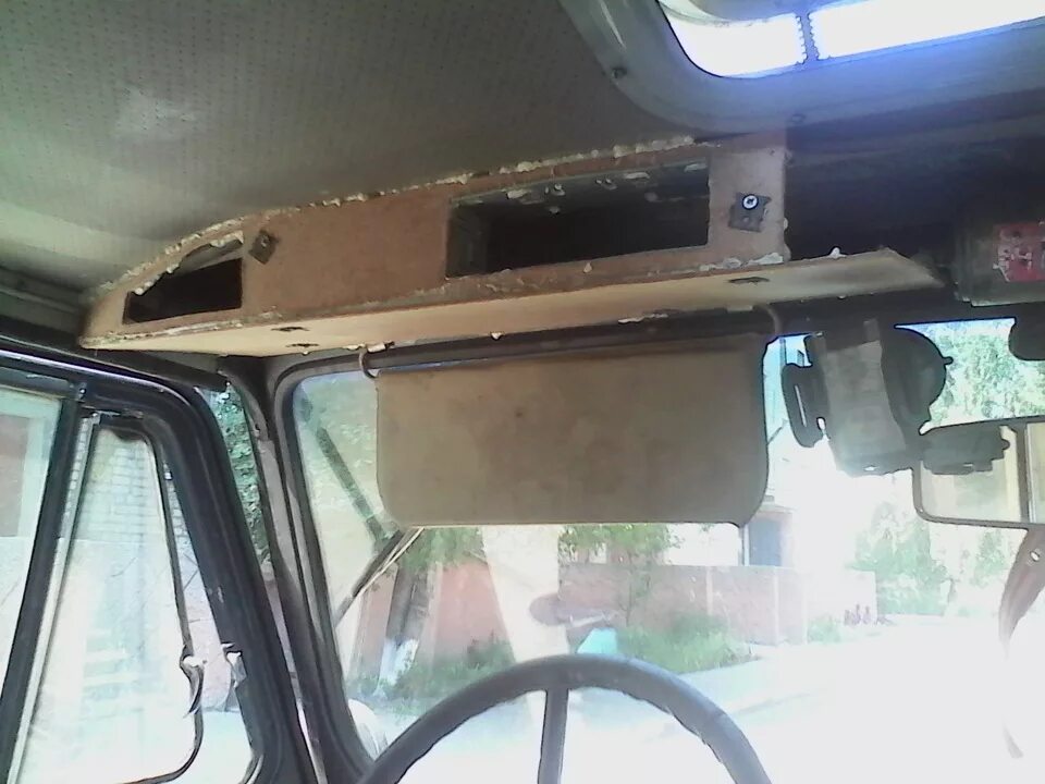 Volvo fm12 верхняя передняя полка салона. Полка под магнитолу на уаз 469. Задняя полка в уаз 3151 акустическая. Задняя полка уаз 469. Полка на уаз 469.