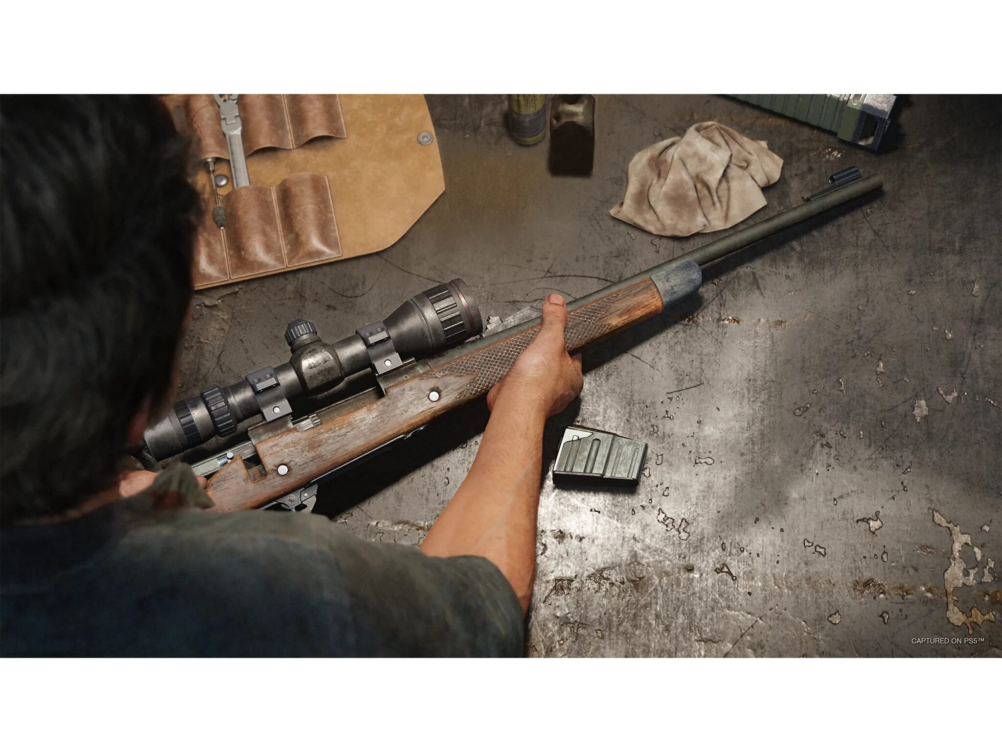 The last of us уровень инструментов. Улучшение оружия в играх. the last of us part 1. игрок с оружием. улучшение орудие вставляешь.