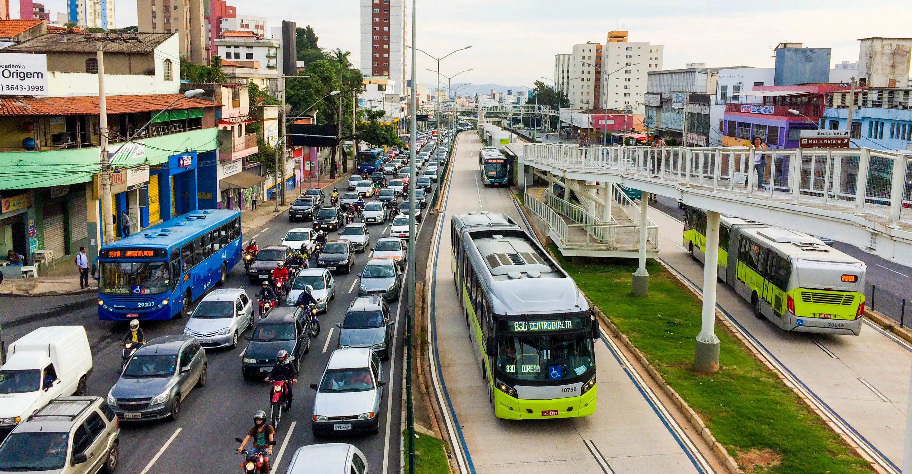 Автомобиль общественный транспорт. Brt (bus rapid transit). метробусы в казани. метробус рязань. брт транспорт.