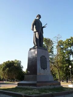 Территория памятника