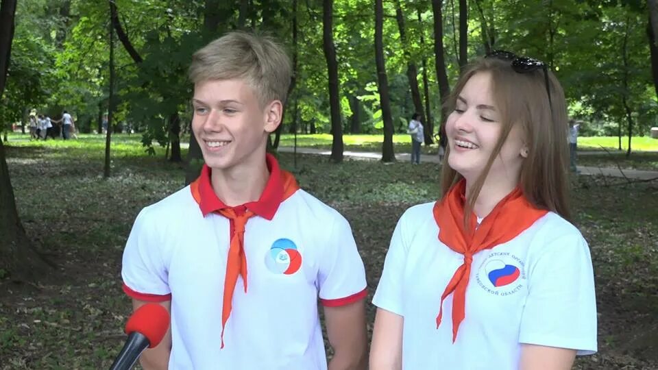 Вожатые севастополя. Вожатые улгпу. Лицо вожатые. Вожатый в лагере. Красивые вожатые.