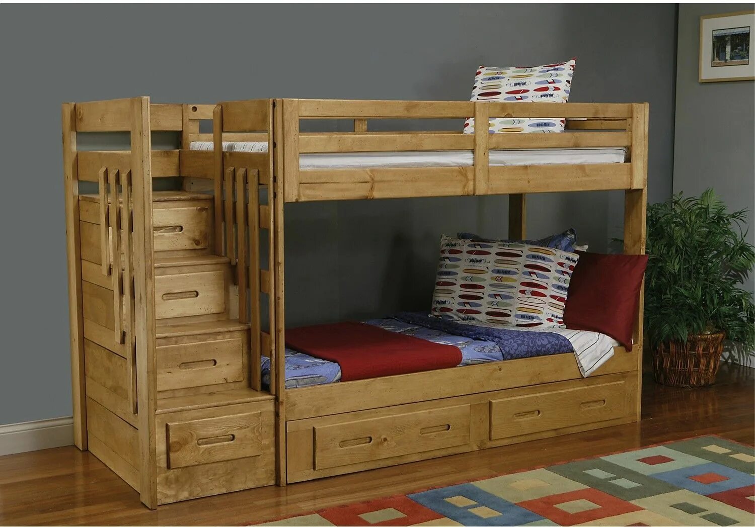 Разрешено ли использование двухъярусных кроватей ответ. Кровать двухъярусная. Детские двухъярусные кровати. Кровать двухъярусная деревянная. Двухэтажная кровать деревянная.