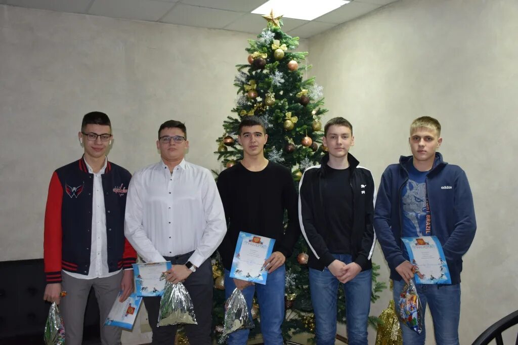 Школа 1 бодайбо. Гок вернинский в бодайбо. Полюс вернинское бодайбо. Пао высочайший гок угахан. Гоку бодайбо.