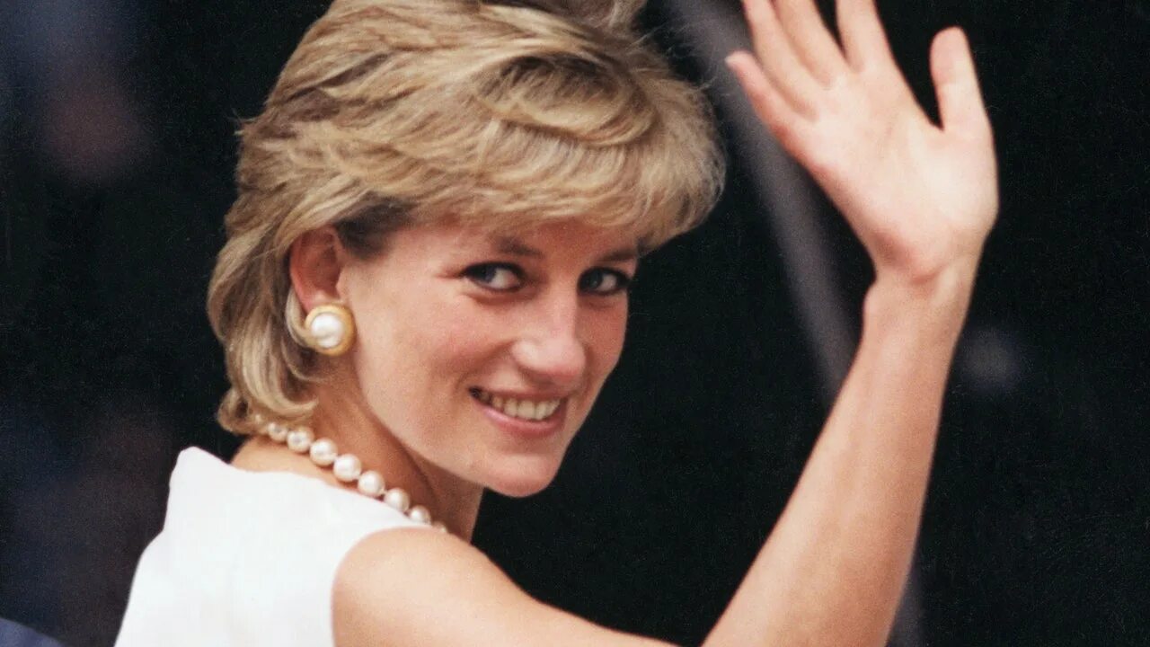Love for Diana Prince charles and diana, Charles and diana, Princess diana