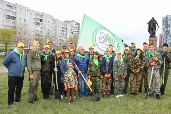 Дивногорск техникум лесных технологий. Дивногорский техникум лесных технологий логотип. Дивногорский техникум лесных технологий общежитие. Лыжная база Дивногорского техникума лесных технологий (Дивногорск). Техникум лесных технологий сайт