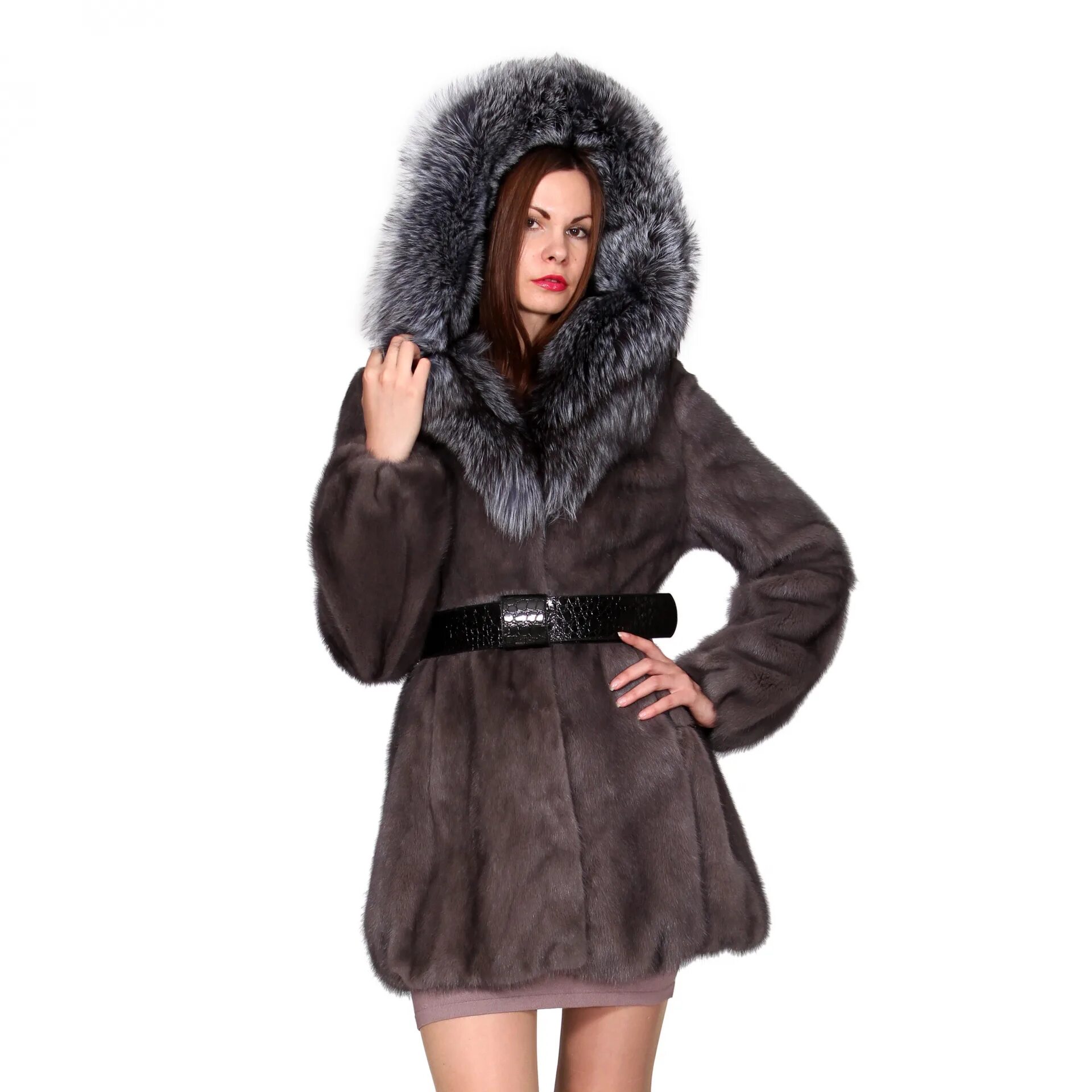 Шубы средней длины с капюшоном. Шуба норковая с капюшоном средней длины. Шуба из норки черная с капюшоном. Норковая шуба расклешенная к низу с капюшоном. Шуба клеопатра fur норка.