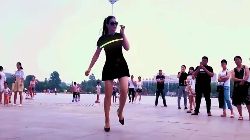 Китайская танцовщица цинцин. Китайская танцовщица цинцин