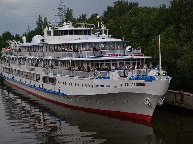 теплоход песня. выборг прогулки на теплоходе. на теплоходе музыка играет. на теплоходе музыка. теплоход песня.