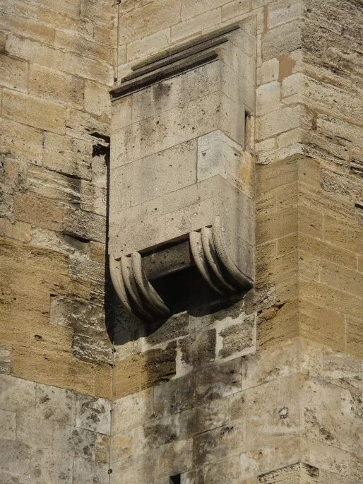 Где все яйца в toilet tower. Туалеты в средневековых домах. Средневековый туалет в башне. Средневековый туалет на стене. Туалеты в старинных замках.