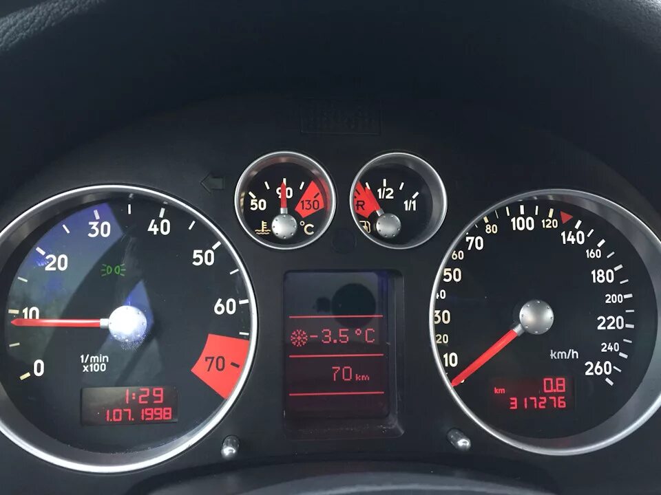 Одометр ауди. Ауди тт 2004 спидометр. спидометр ауди тт 8н. 2000 audi tt приборка. спидометр ауди тт 2013.