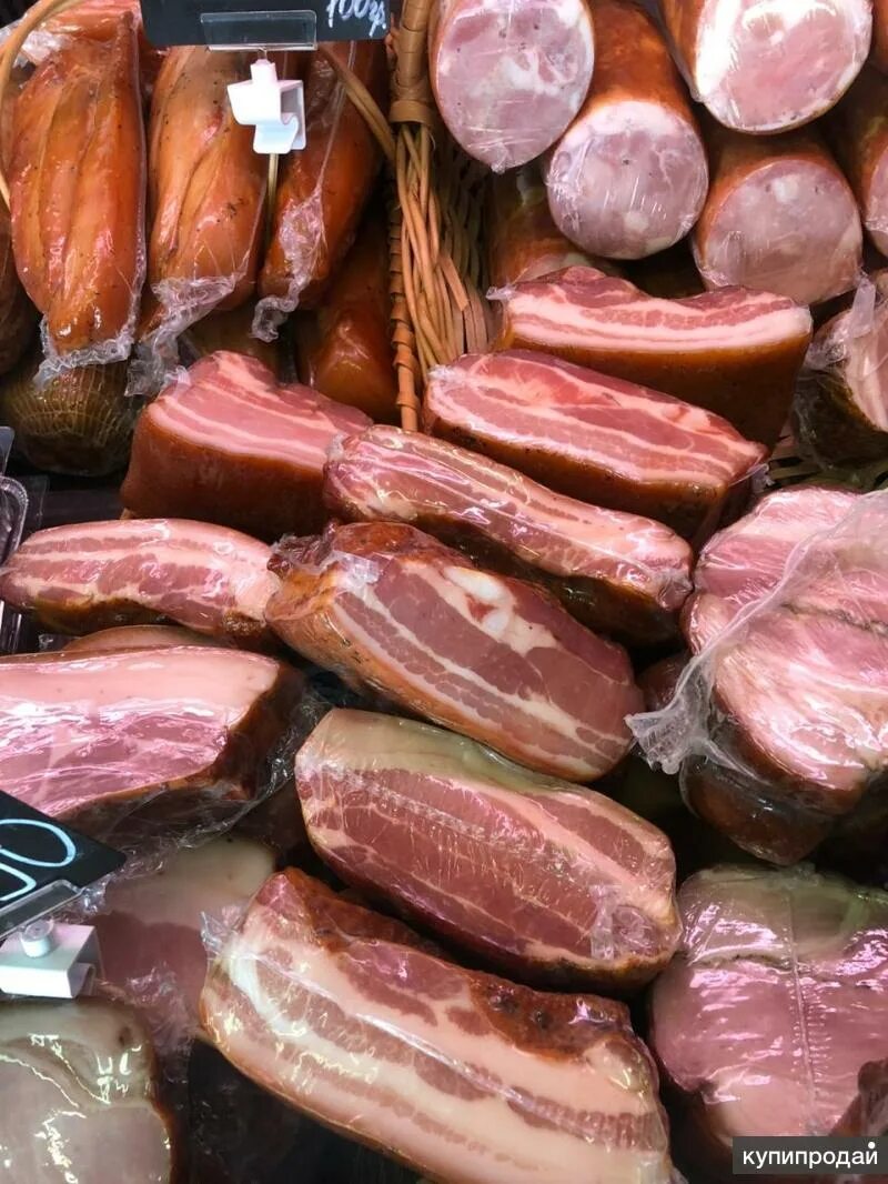 Деликатесы 62. Колбасы и деликатесы. Мясные продукты. Колбасы доброгост ассортимент. Мясо деликатесное.