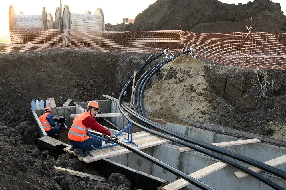 Убрать лэп под землю. Лэп уберут под землю. Дача под лэп. Сахалинэнерго. Электрических сетей под грунта.