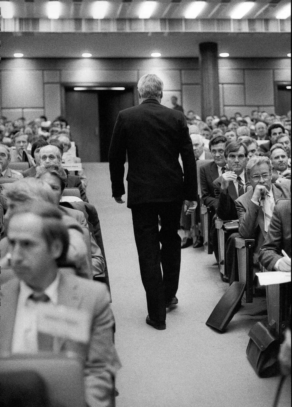 Кпсс в 1990 году. Xxviii съезд кпсс (июль 1990 г. Горбачев на 28 съезде. Партии 1990 кпсс. Кпсс в 1990 году.