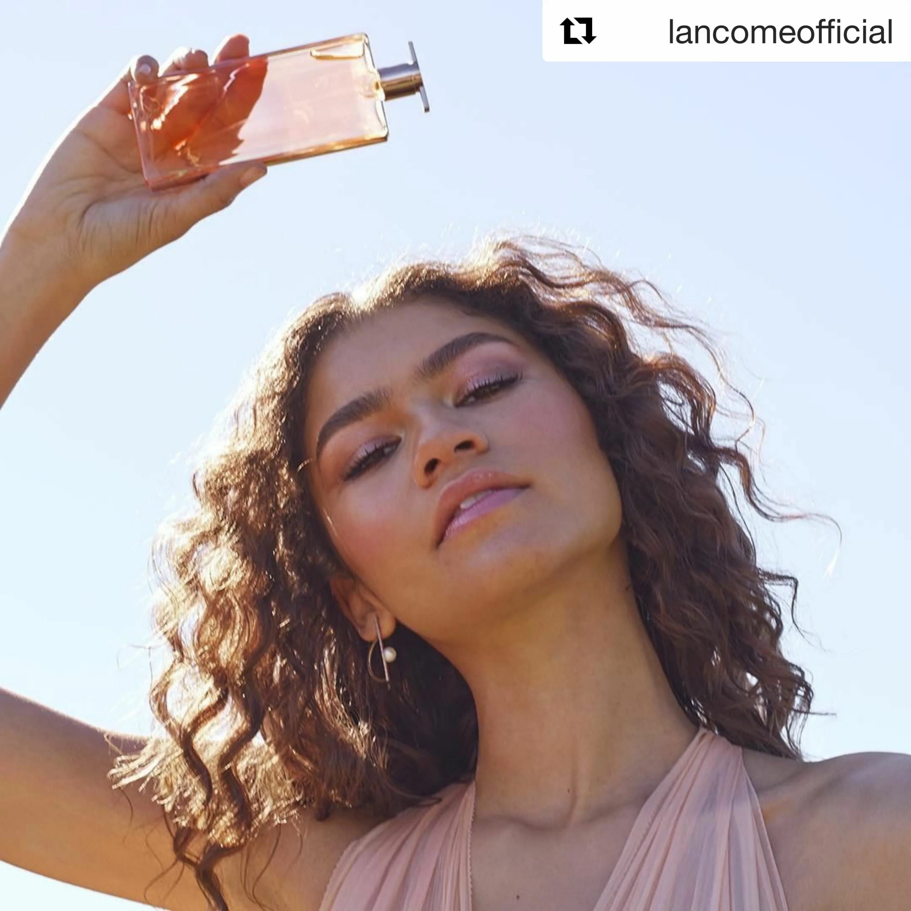 Zendaya Lancome Idole. Ланком духи зендая. Зендая реклама ланком. Idole зендая. Девочка снимающаяся в рекламе