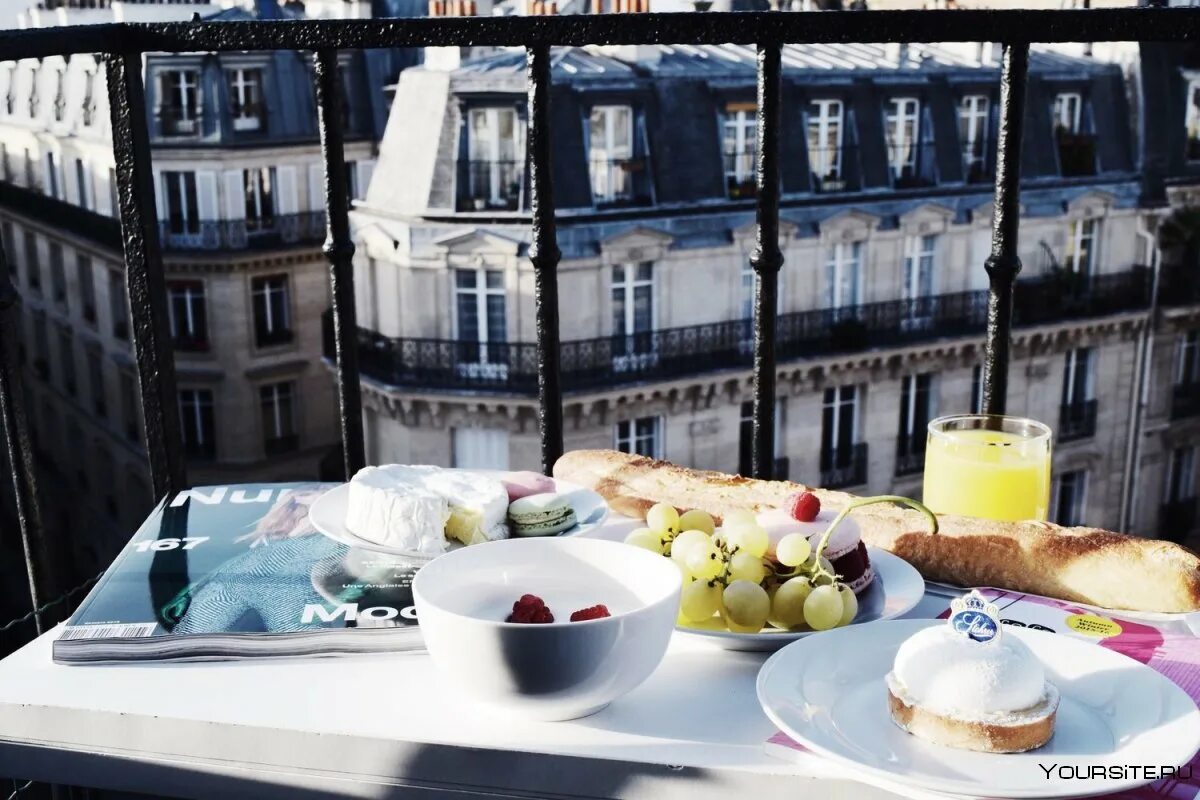 Завтрак в Париже. Завтрак во Франции. Завтрак парижан. Завтрак в отеле Париж. Завтрак в летнем кафе