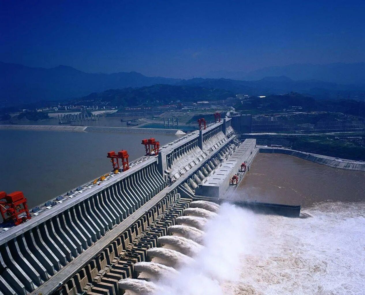Страна гидроэнергетики. Плотина на Янцзы. Санься ГЭС Китай. Три ущелья ГЭС. ГЭС три ущелья Китай.