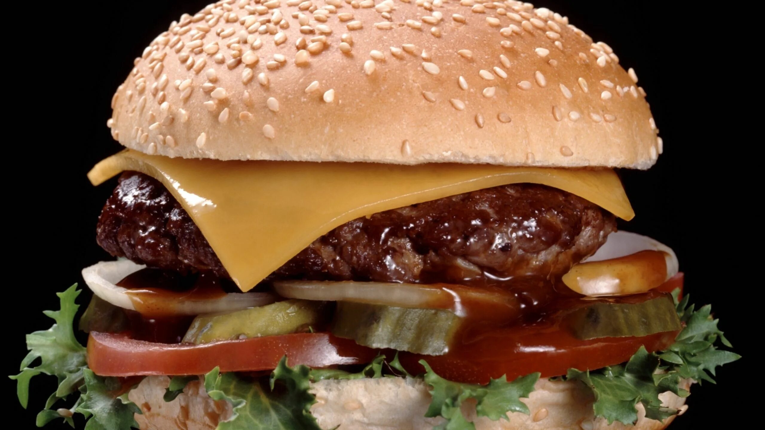 Про гамбургер. Гамбургер. Гамбургер с мясом. Булочка для чизбургера. Булочки для сэндвичей.
