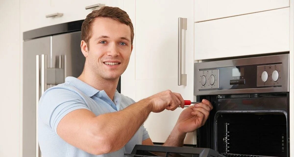 Варочная панель газовая нефф неисправности. Комплектующие для варочной поверхности. Мастер по ремонту варочных панелей. Чинит плиту. Установщик бытовой техники.