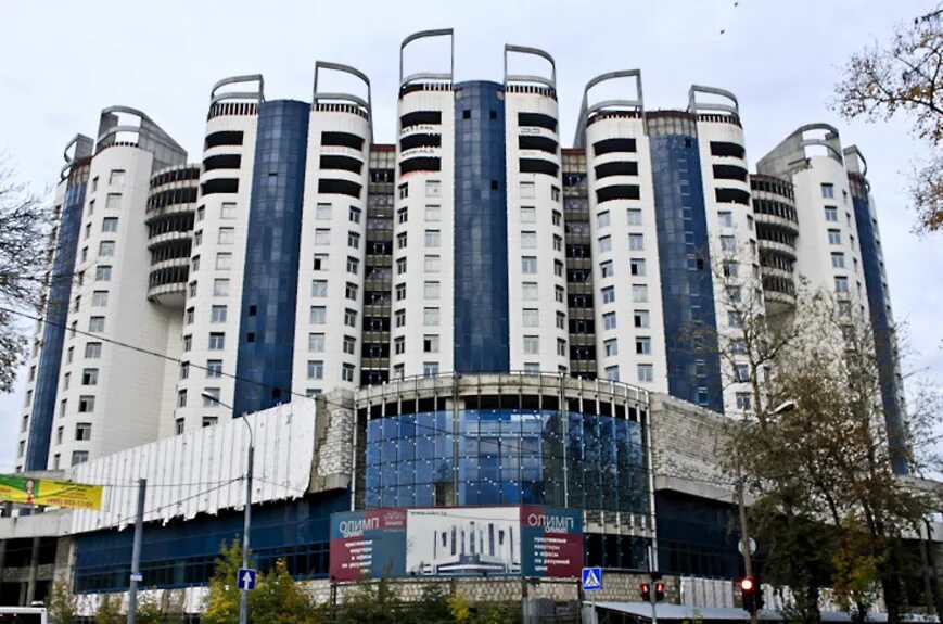 Дом мегалит королев. Олимп королев недострой. Недострой в королеве олимп. Королев калинина 11 олимп. Олимп здание в королёве.