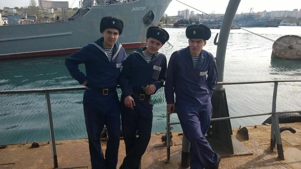 Матрос казах француз одесса казань. Фото царских матросов. Матрос казах француз молодец одесса казань июль ткач. Старший матрос черноморского флота. Боцманская дудка вмф ссср.