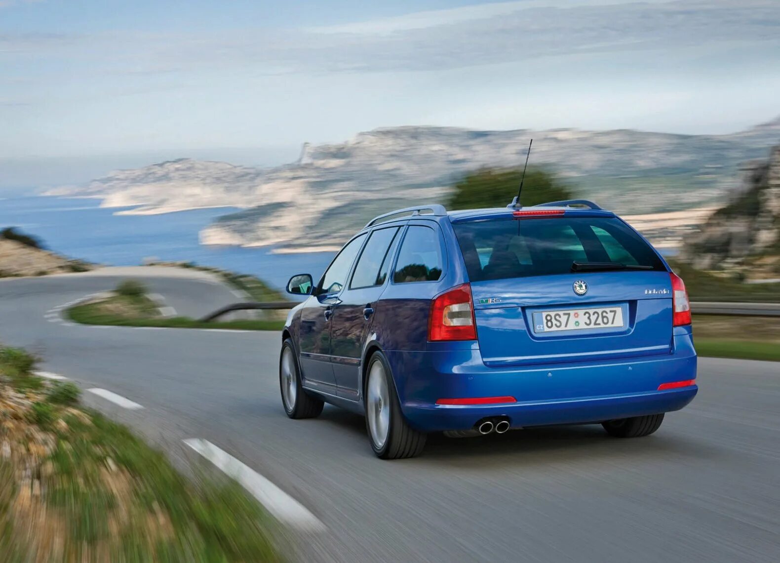 Octavia rs tdi. Skoda Octavia Combi RS. Skoda Octavia RS 2009. Skoda Octavia RS 2010. Octavia RS Wagon.