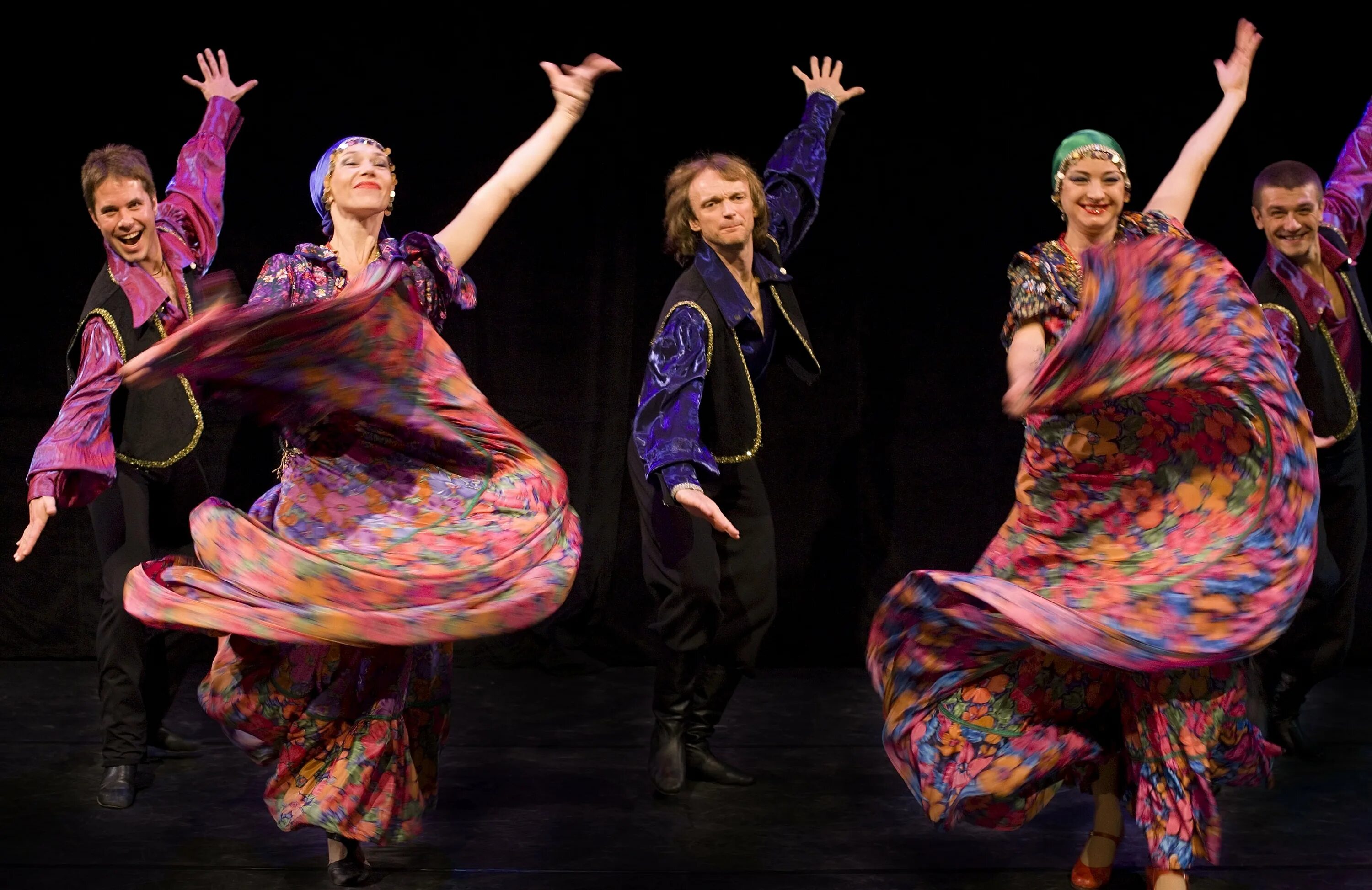 Джипси танец. Современный Цыганский танец. Национальные танцы цыган. Веселые цыганские танцы