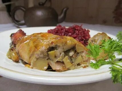 Фаршированные куриные ножки с грибами в духовке