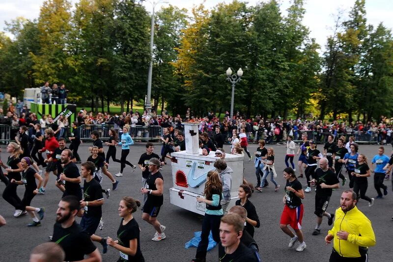 Улицы москвы фото. Москва 2012 год лето. Велофестиваль картинки. Дождь в москве. Москва 16 сентября.