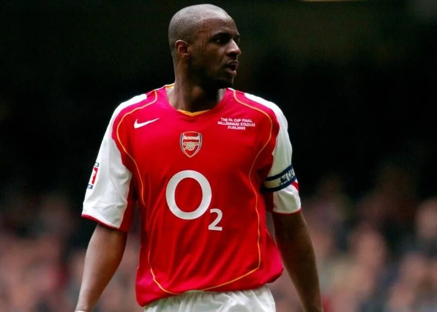 Патрик виейра футболист. Киевский арсенал патрик ибанда. Patrick vieira arsenal. Патрик виейра арсенал. Патрик виера.