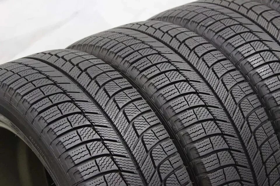 Michelin latitude r17. Michelin x-Ice xi3. Michelin Latitude x-Ice 3. 225/55/18 Michelin x-Ice 3. Мишлен липучка x-Ice 2.