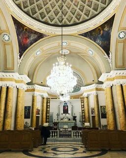 Армянская церковь внутри