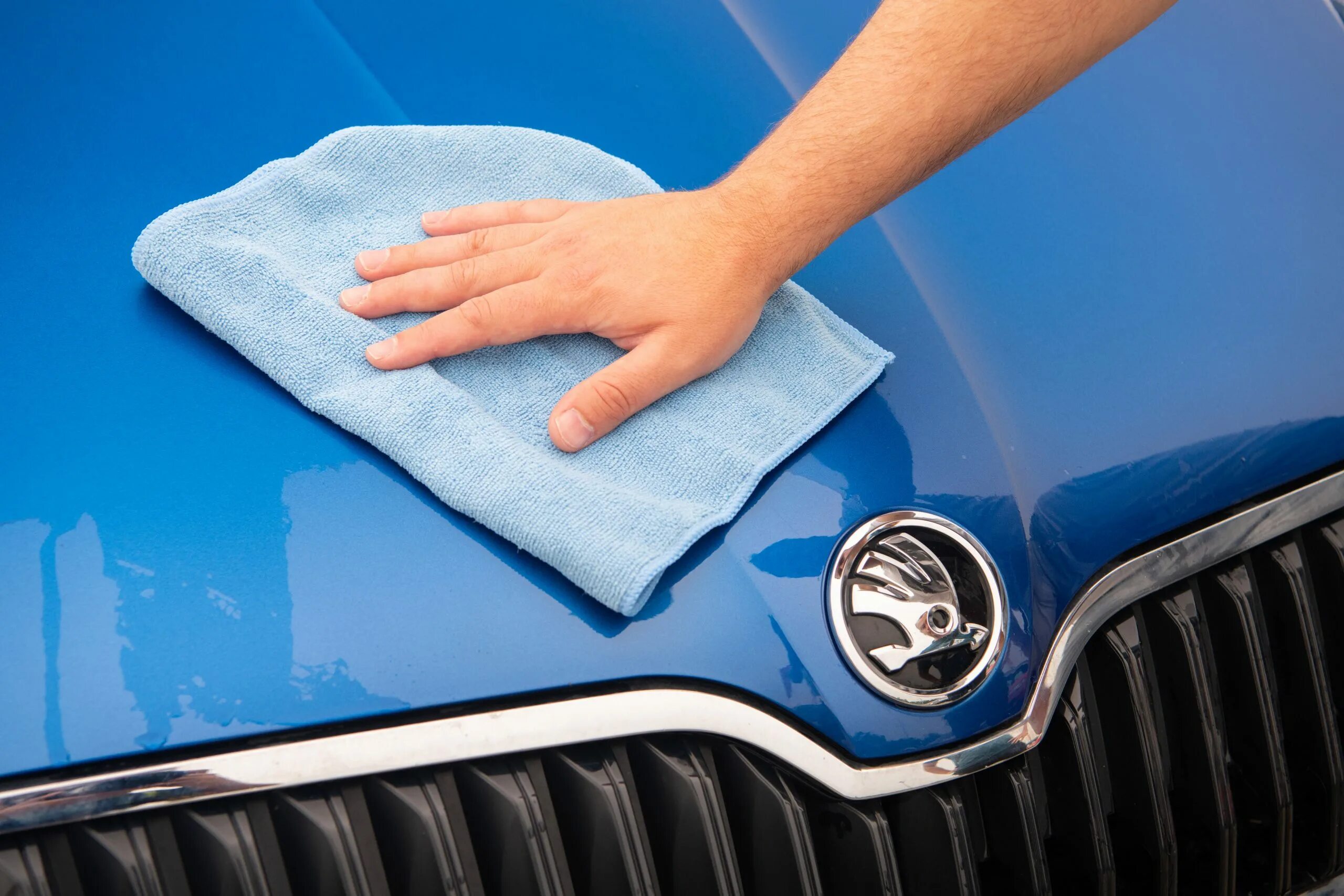 Clean the car. Шкода детейлинг. skoda car wash. skoda протирка панели. care to автомобиль.