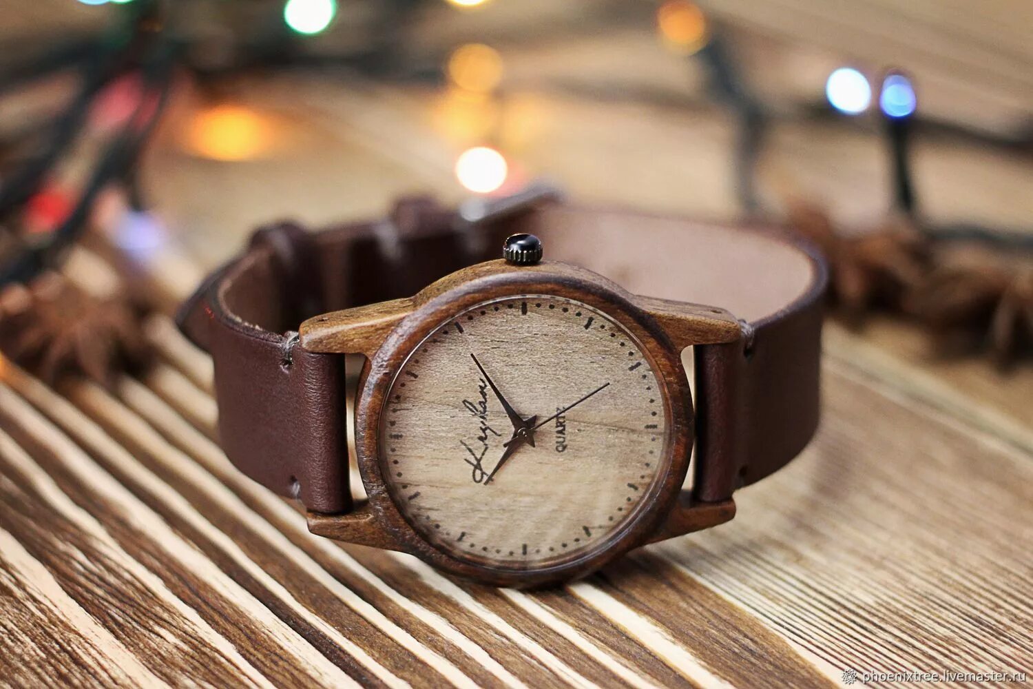 Наручные часы работы. Наручные часы. Деревянные часы наручные. Ручные часы из дерева. Часы дерево.