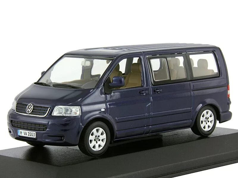 1:43 Volkswagen t5. VW t5 MINICHAMPS. Фольксваген Мультивен 1:43. Моделька Volkswagen Multivan t5. Модель т 5