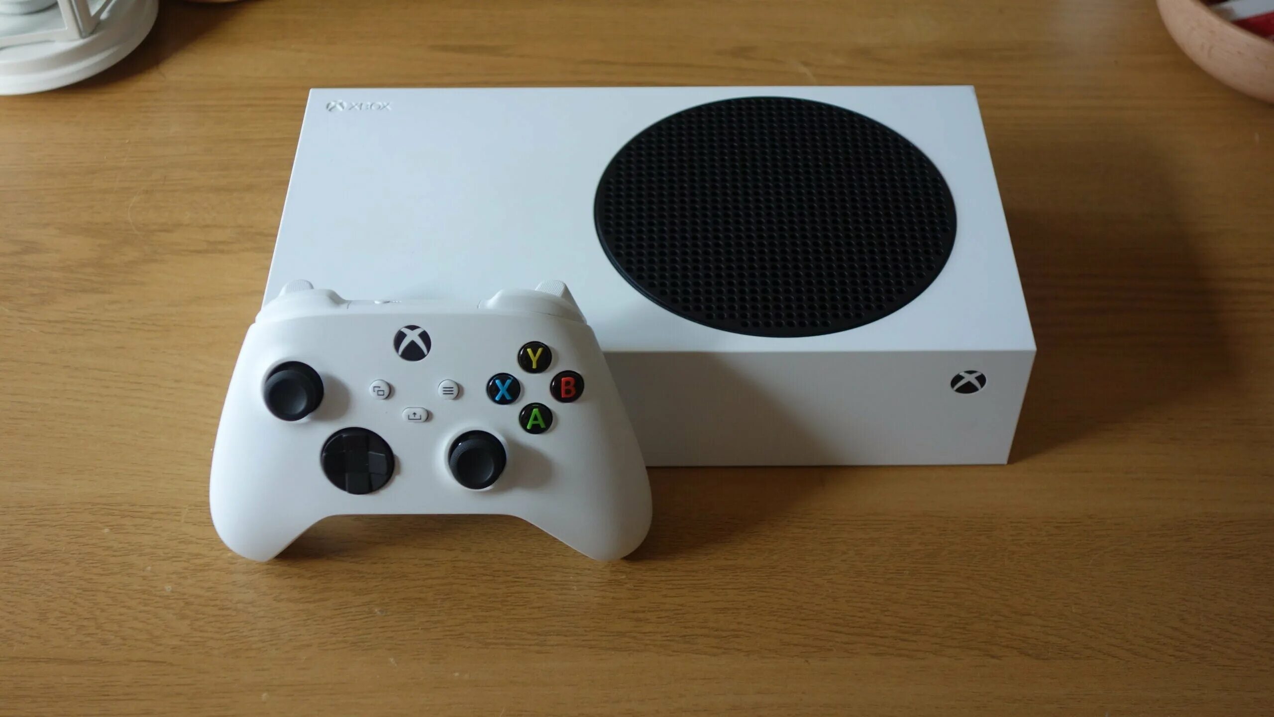 Х бокс сириус х игры. Хбокс Сериес s. Игровая консоль Microsoft Xbox Series s. Microsoft Xbox Series s 512 ГБ. Приставка Microsoft Xbox Series s 512gb.