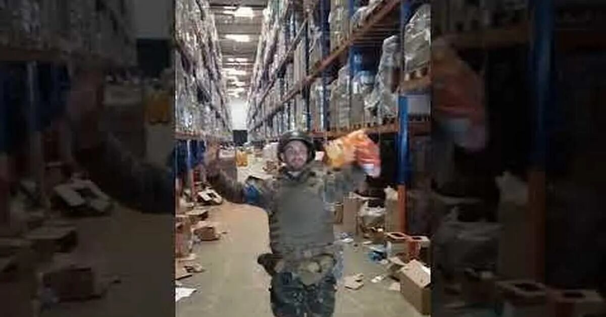 Видео мародеров в курской. Видео мародеров в курской