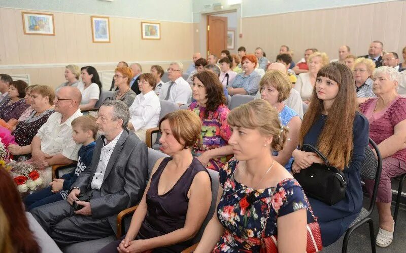 Администрация Дорогобужского района. Глава Дорогобужского района Смоленской области. Край Дорогобужский. Глава администрации Дорогобужского района. Сайт дорогобужский район смоленской области