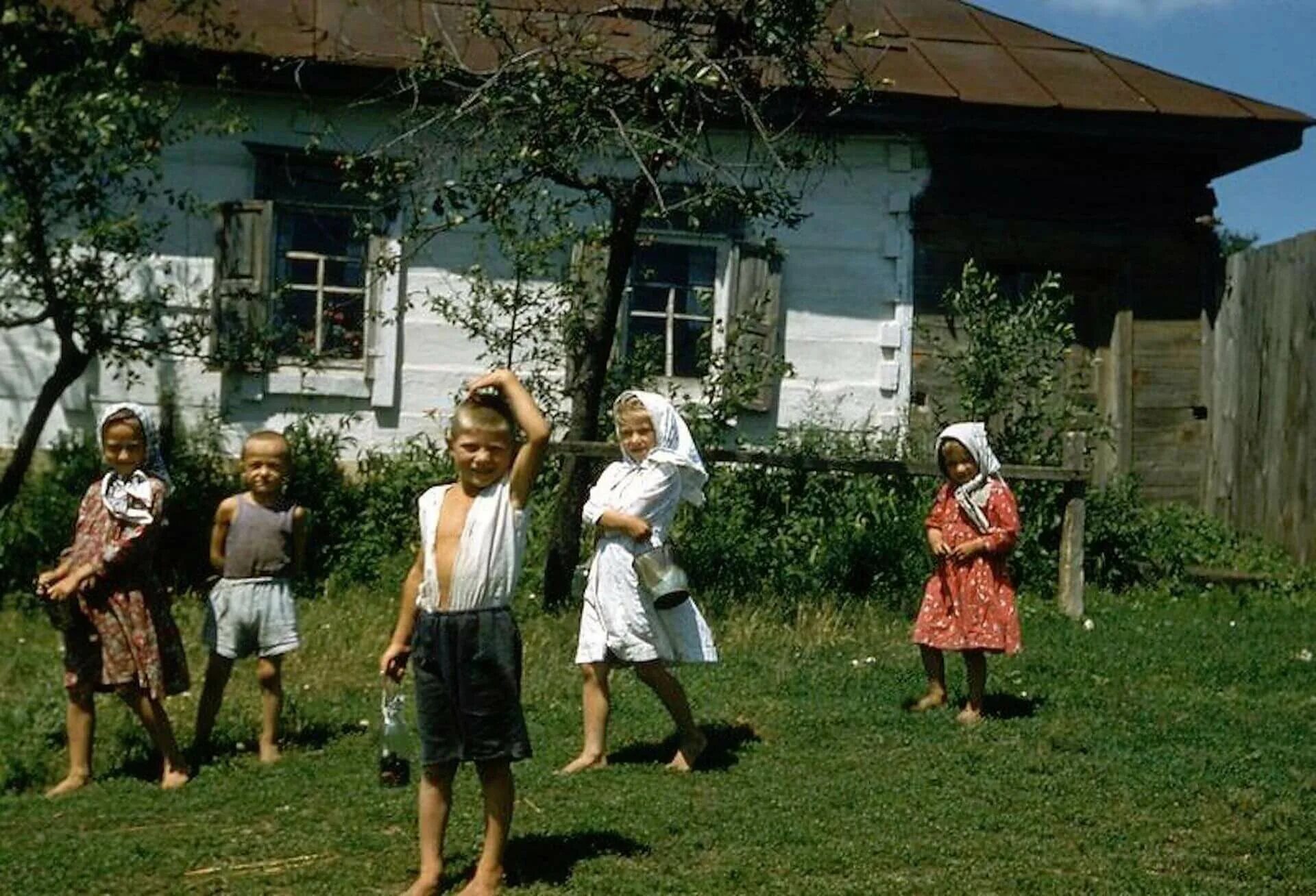 Деревня в СССР 70-Е годы. Деревни СССР 70х. СССР 70е деревня. Дети СССР В деревне.