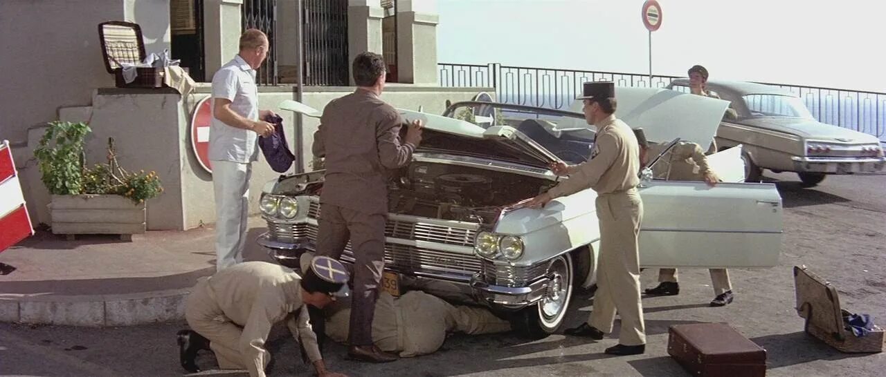 Разиня луи. Разиня 1965 авто.
