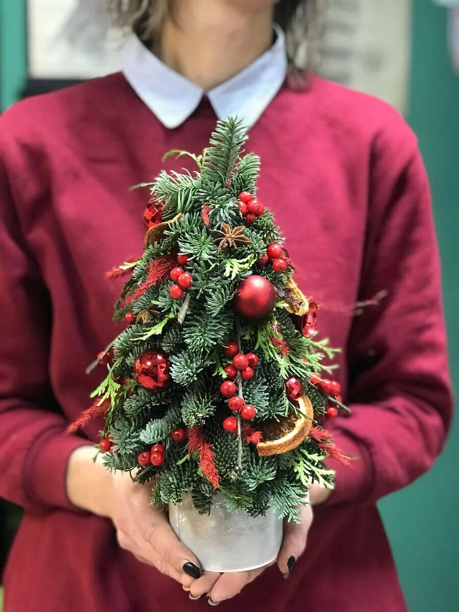 Елка из нобилиса мастер класс. Декоративная елочка из нобилиса. Елка из веток нобилиса. Елка из нобилиса своими руками. Норвежская елка нобилис.