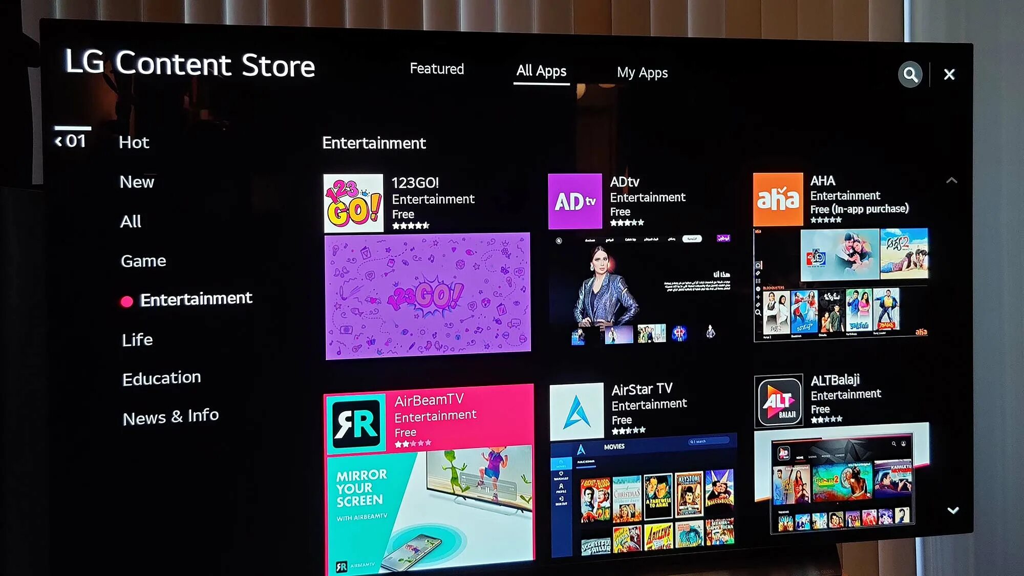 Телевизор лж приложение. LG Smart Store TV приложения. LG content Store. Web os LG Smart TV приложения. LG content Store приложения.
