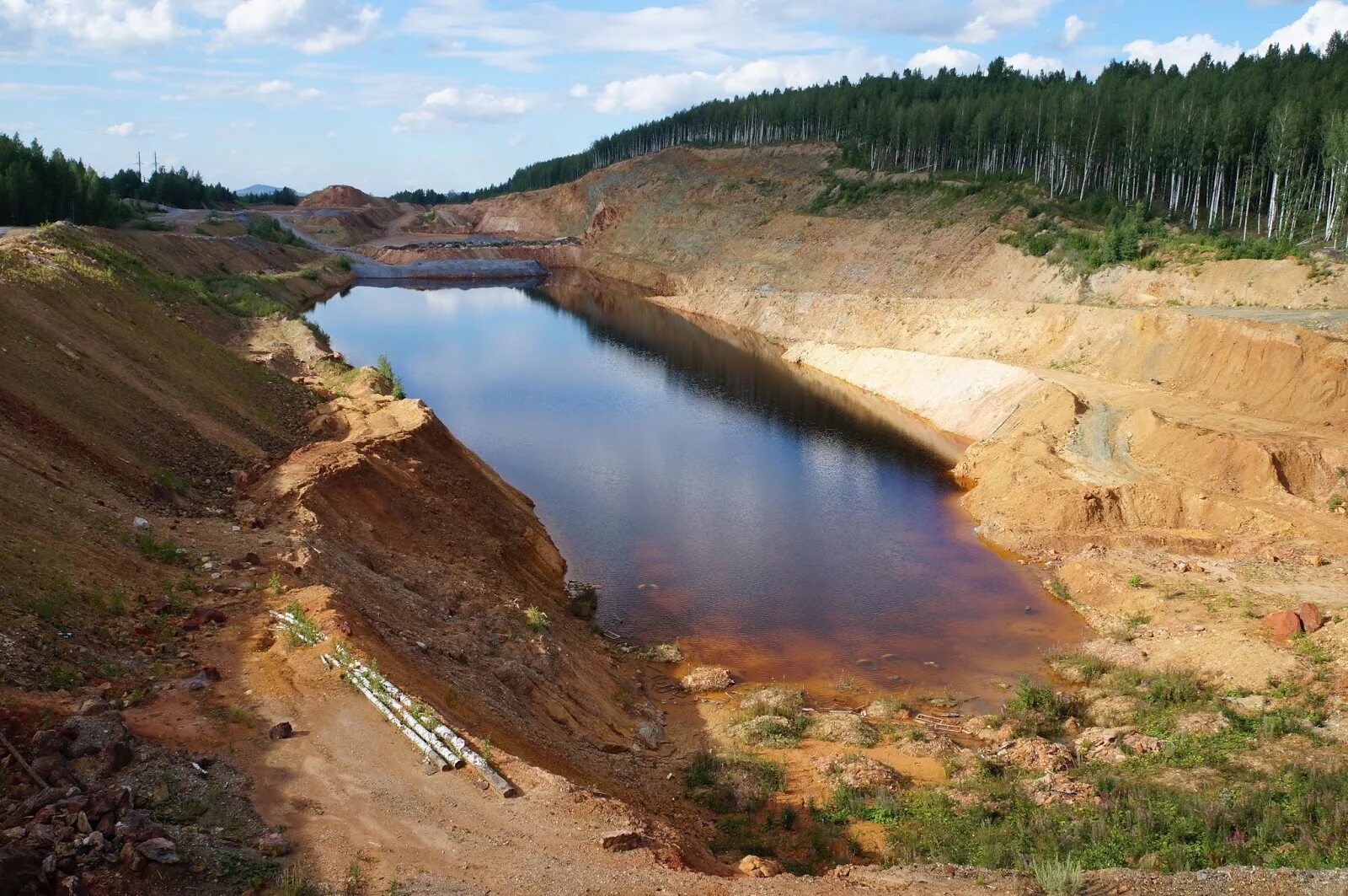 Дегтярск свердловская область купить. Карьер Дегтярск Свердловская область. Дегтярск Ревда карьер. Урал Дегтярск. Дегтярск гора карьера.