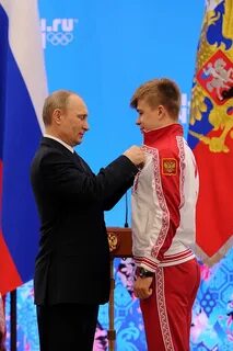 Чем награждают олимпийских чемпионов в наше время